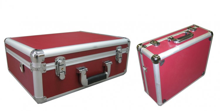 Aluminum Camera Case RED Free Shipping in Canada - Click Image to Close